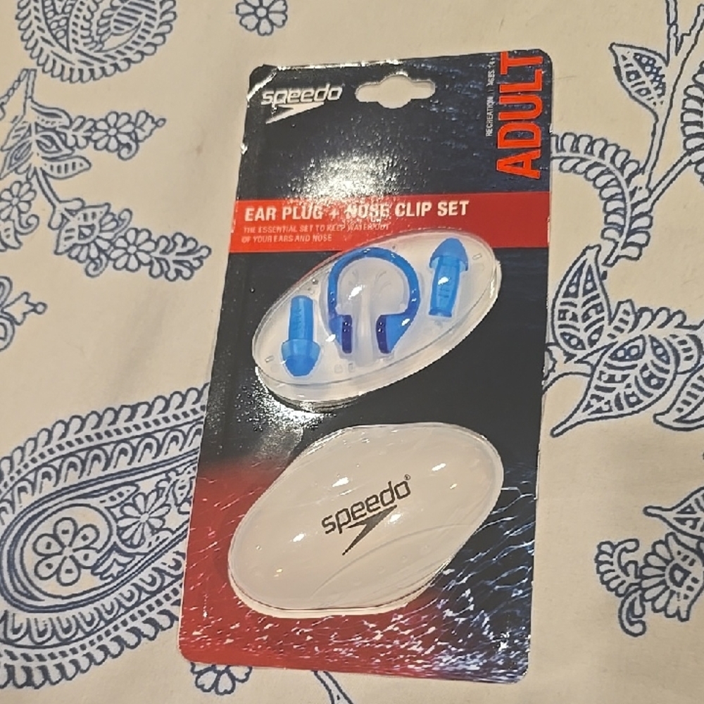 ❤️10/$13 New Speedo Adult Ear Plug and Nose Clip Set - Blue